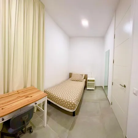 Holiday home Airport *